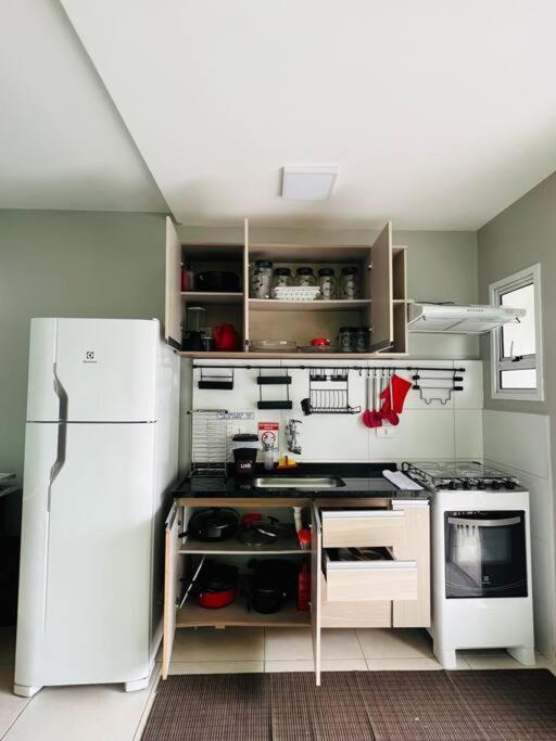 Apto Vista P/mar, Varanda Gourmet E 350m Da Apartamento Ubatuba